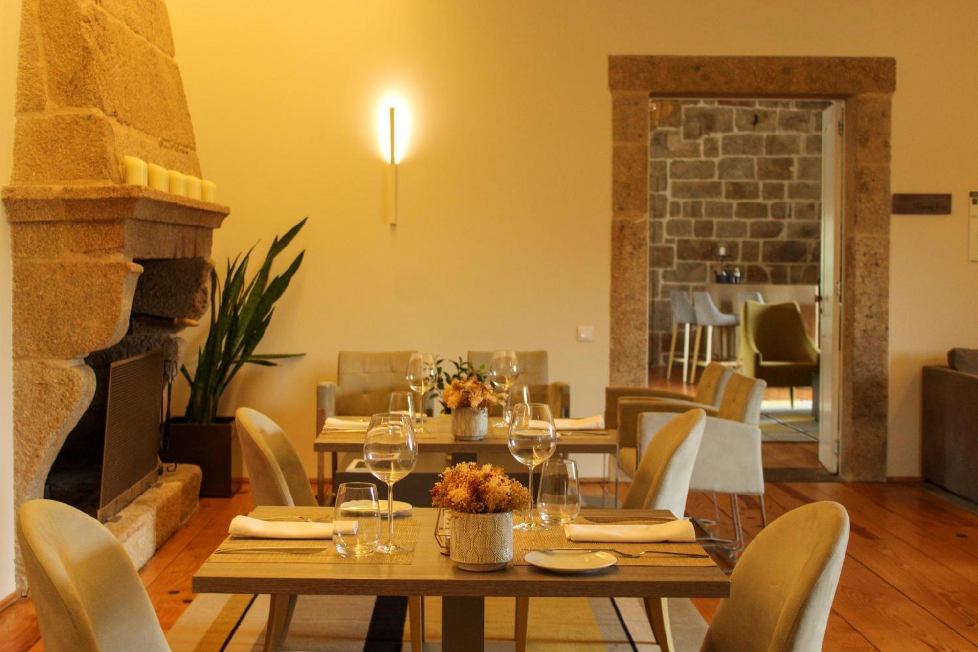 Torre De Gomariz Wine & Spa Hotel Cervães Exteriör bild